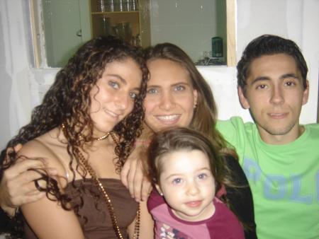 Alicia, Tyffanie, Julia et Samy