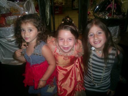 Shirel, Tyffanie et Rivka